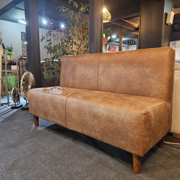 BUTACA MODELO TOROBAYO CUERO BONDED